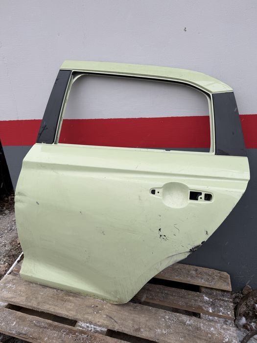 Задна лява врата Suzuki Swift 4