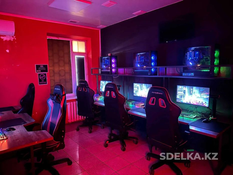 2 компьютерных клуба в центре Алматы