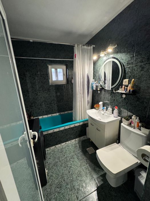 Apartament 3 camere 2 locuri de parcare boxa mare