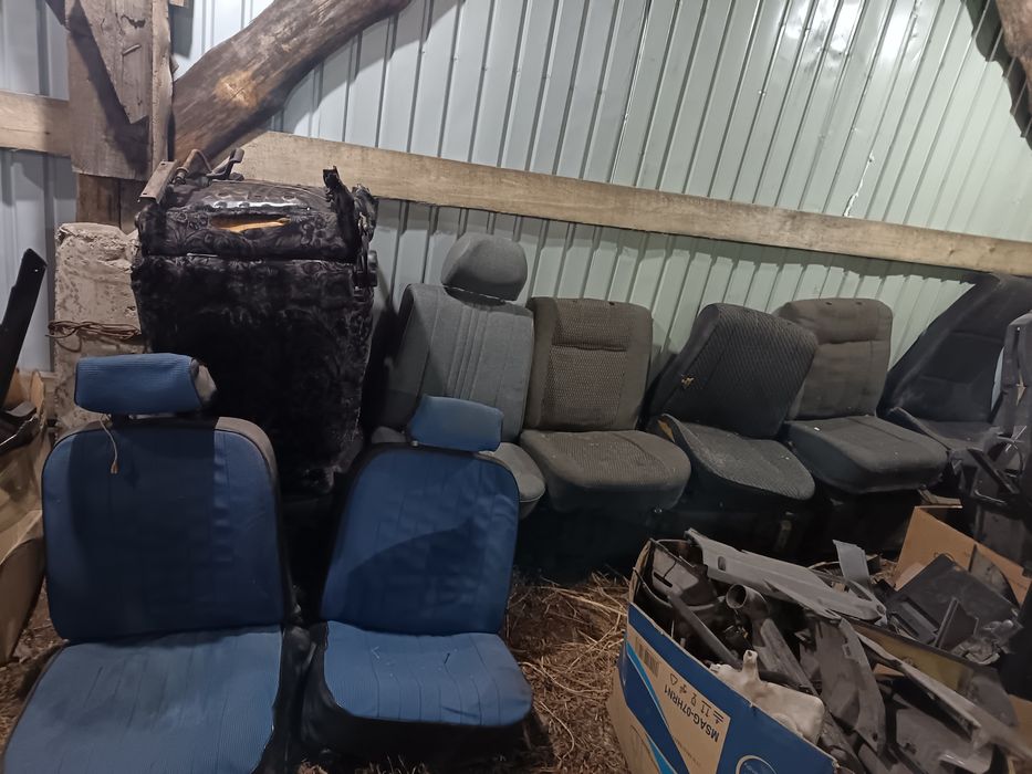 Сиденья иномарочные разные