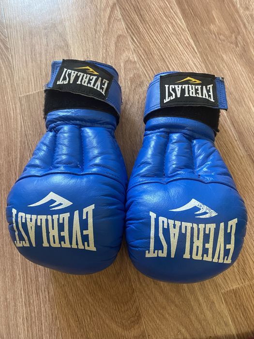 Перчатки для рукопашного боя 12 оз