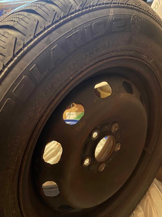 Vând jante otel Ford Focus 2 pe R15 + cauciucuri iarna Barum