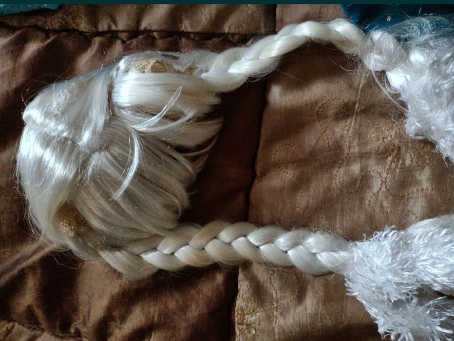 Продам костюм Снегурочки