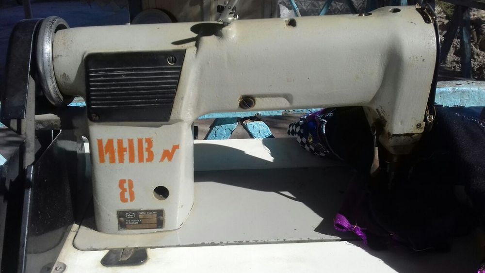 Продаётся Швейная производственная машинка.