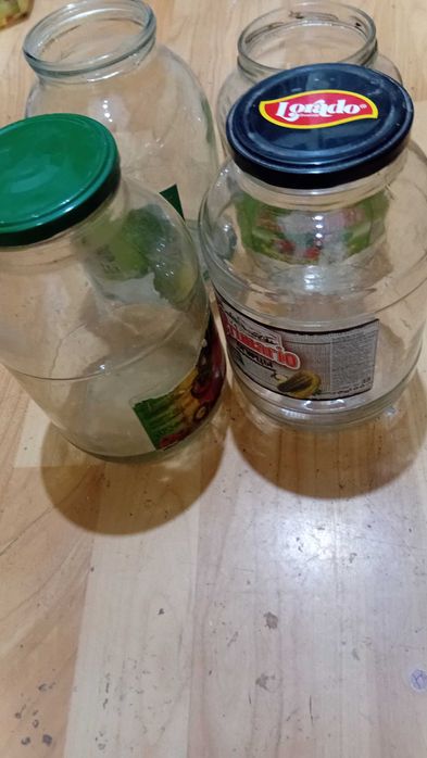 Продам банки стеклянные  0,9 - 1- 2- 3 литра