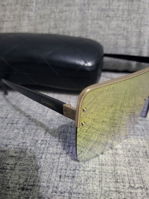 Солнцезащитные очки Chanel