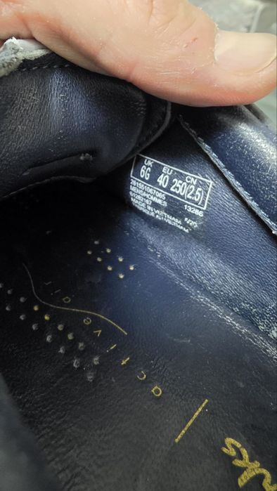 Оригинальные кроссы Clarks