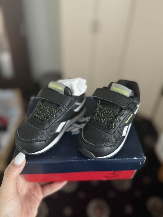 Продам обувь для малыша