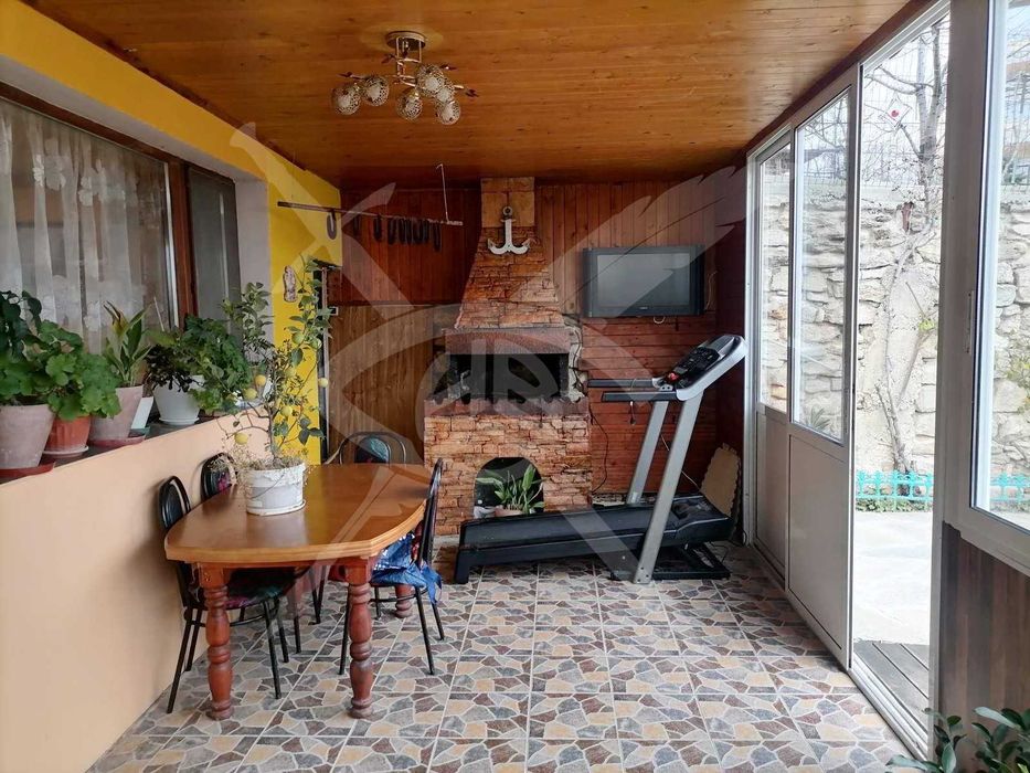 Продава се Къща в Варна, Левски - 120 кв.м за 2417 €/кв.м - Снимка #3