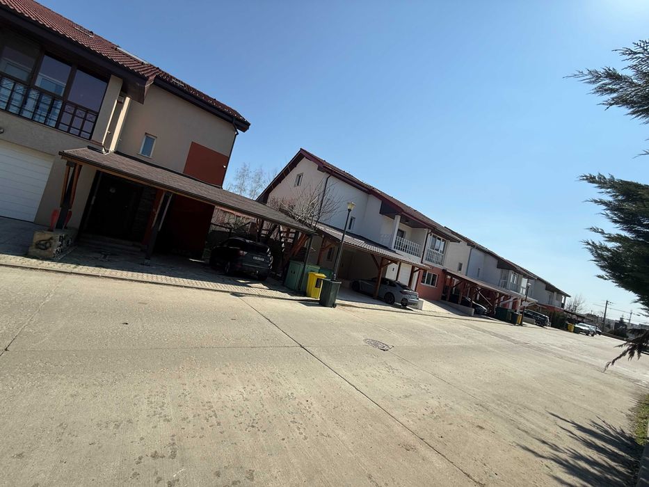 Vila superba de inchiriat in American Village