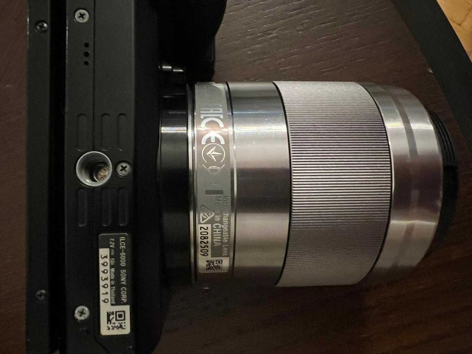 Sony A6000 + обектив Sony 50mm f/1.8 OSS – пълен комплект с кутия