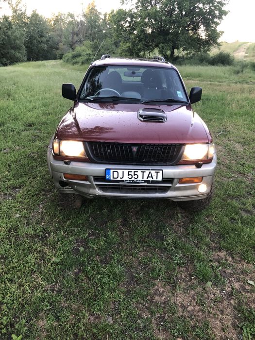 Vand mitsubishi sport  urgent