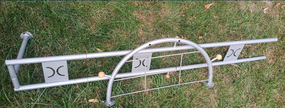 Cuier metalic gri foarte rezistent