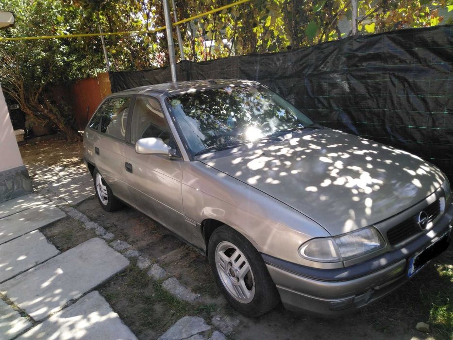 Vând Opel Astra F