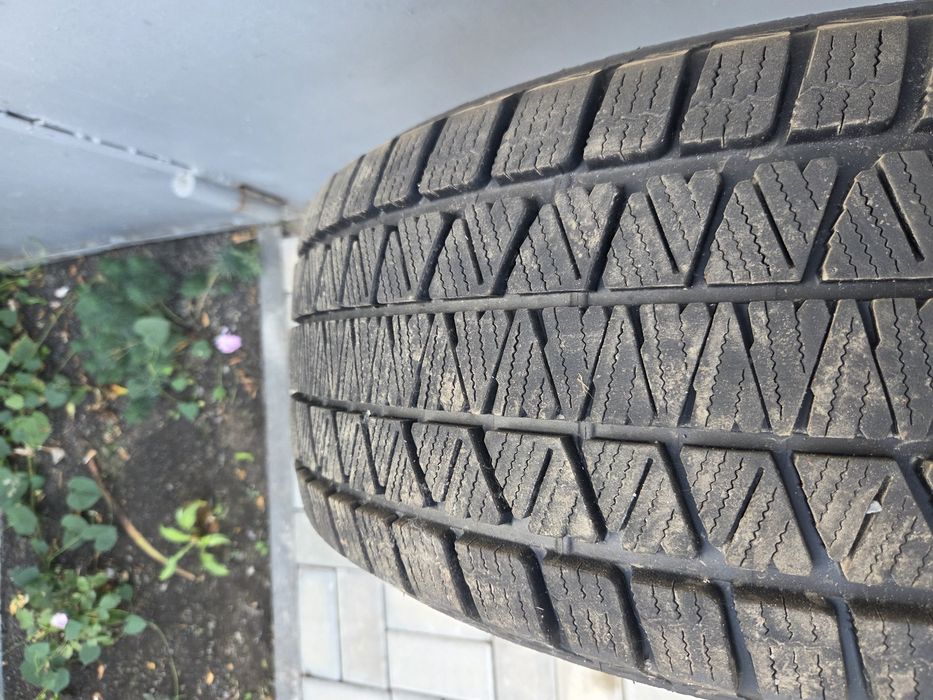 Комплект резины  Bridgestone R18