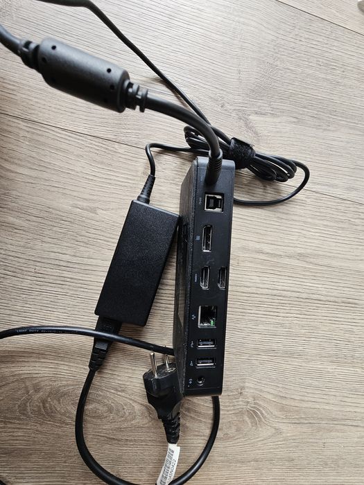 Dell docking station D3100