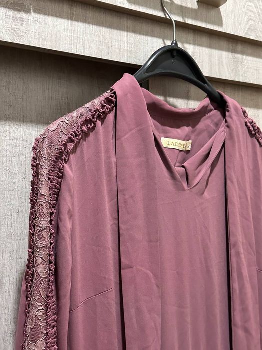 Продам платье новое смотрите фото и объявления все