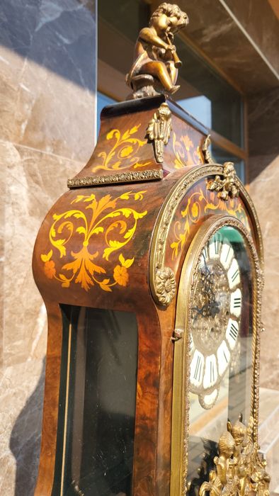 Часовник с постамент 025