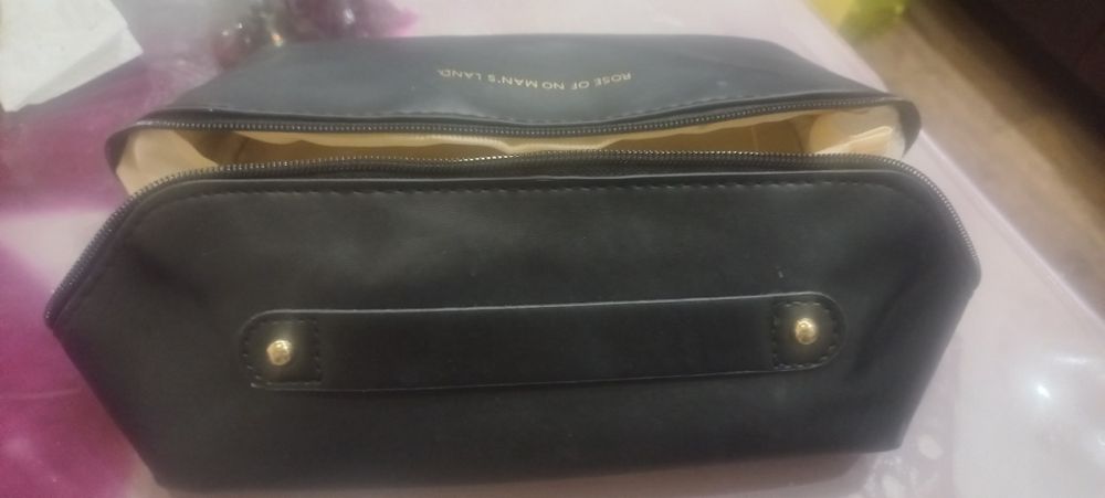 Продам косметичку