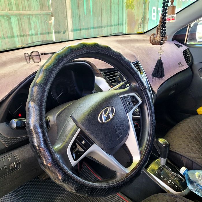 Хюндай солярис городской автомобил