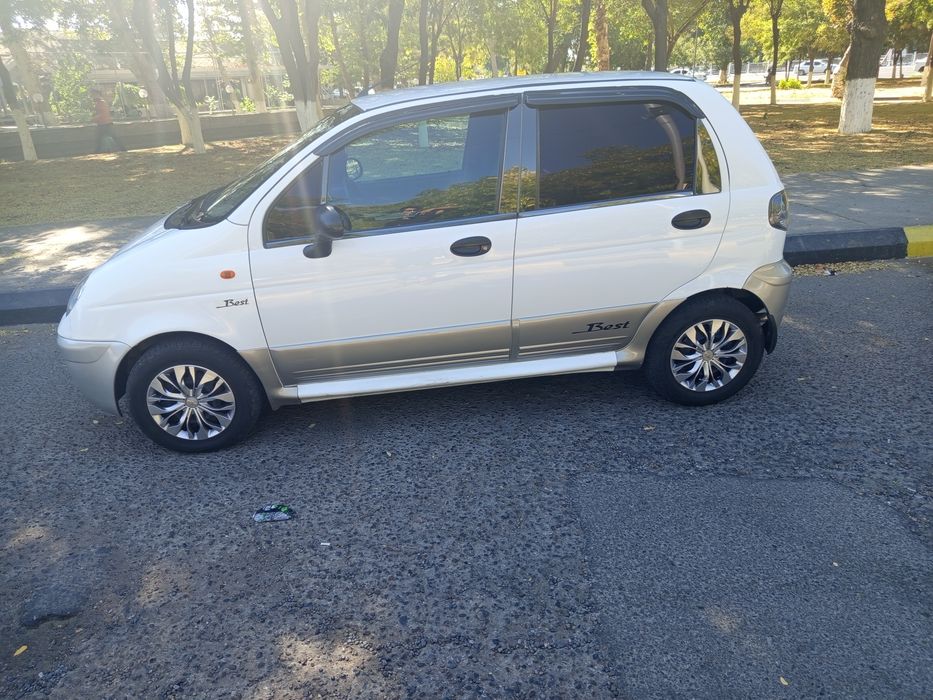 Matiz best 2010 yil xolati yaxshi  naq pulga sotiladi  davernis bor