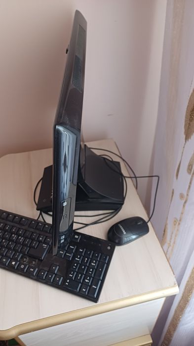 Kompyuter sotiladi samsung