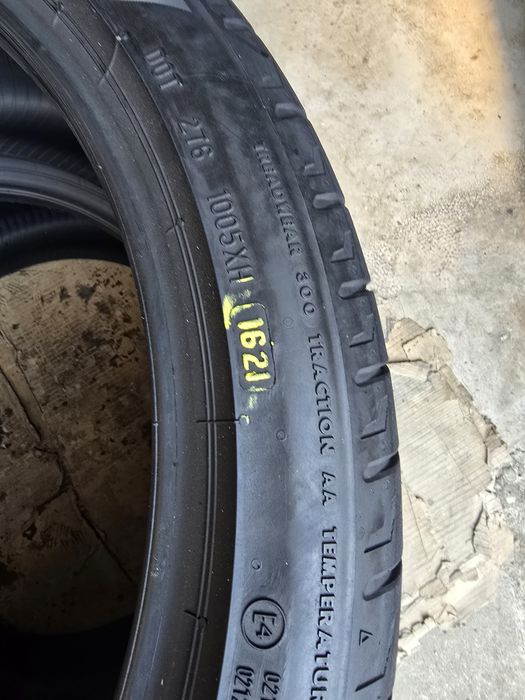 2 Anvelope Vară Bridgestone 265/35 ZR19  DOT1621.