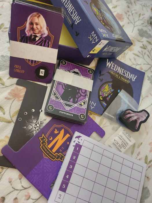 Карти за игра-Wednesday