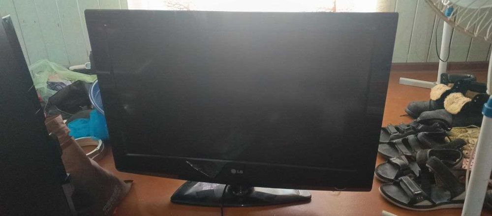 Продам свой телевизор LG 32 диагональ