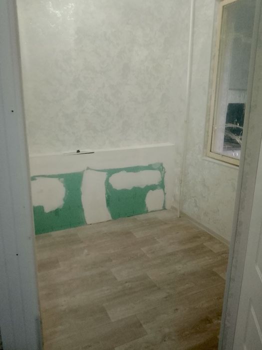 Чиланзар 20. Продажа. 1 комнатная. Срочно. 1.5 х 6