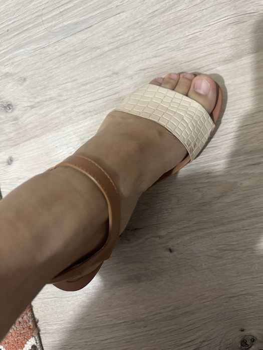 Продам босоножки б/у