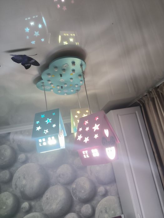 Продам люстру...