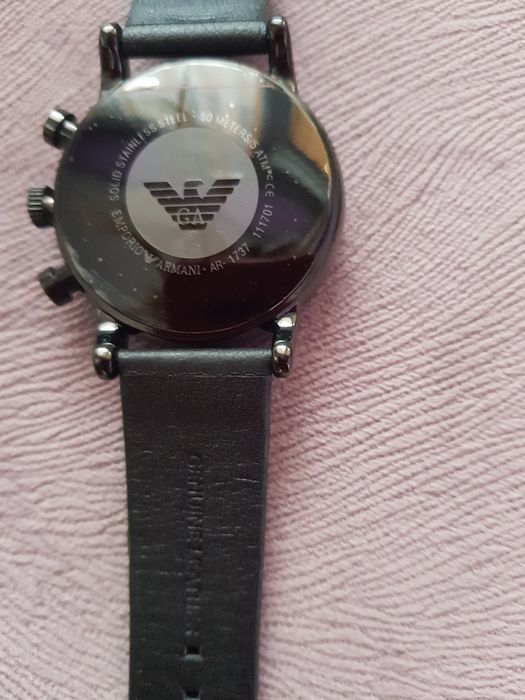 Мъжки часовник Emporio Armani.Каишка естествена кожа.Хронографен.Арман