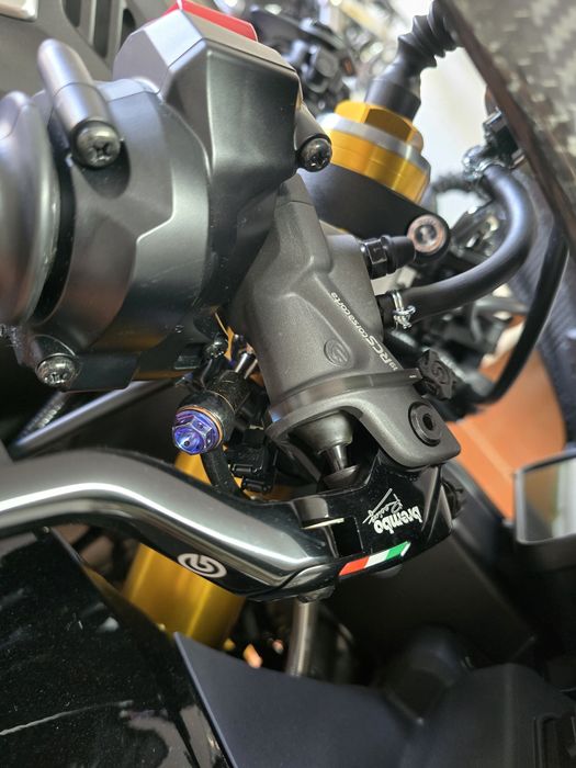 Yamaha R1M  2023