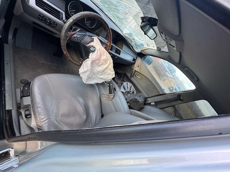 Dezmembram BMW 525 e60 automat