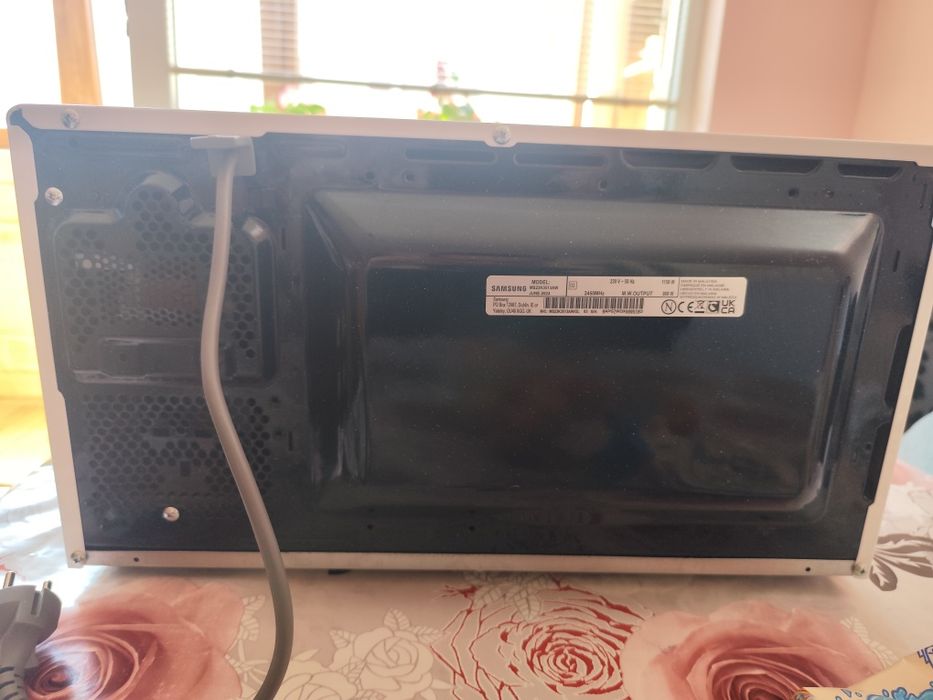 Микровълнова Samsung MS23K3513AW