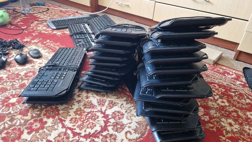 Продам клавиатура б/у