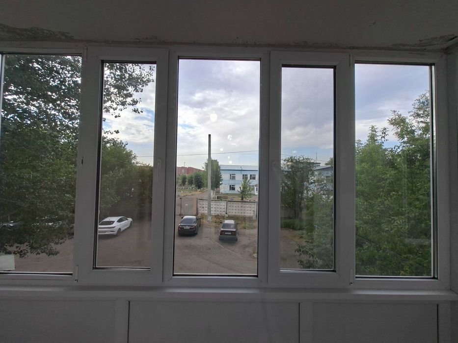 Продам 2 комн на Петренко 11