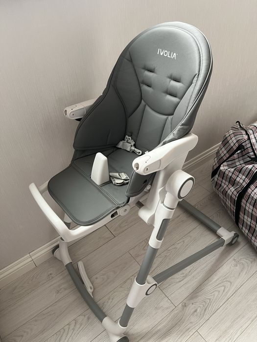 Стульчик для кормления  ivolia q6