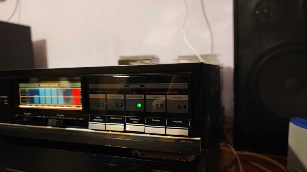 Amplificator stereo Fisher CA-869 bijuterie rară cu sunet cristal