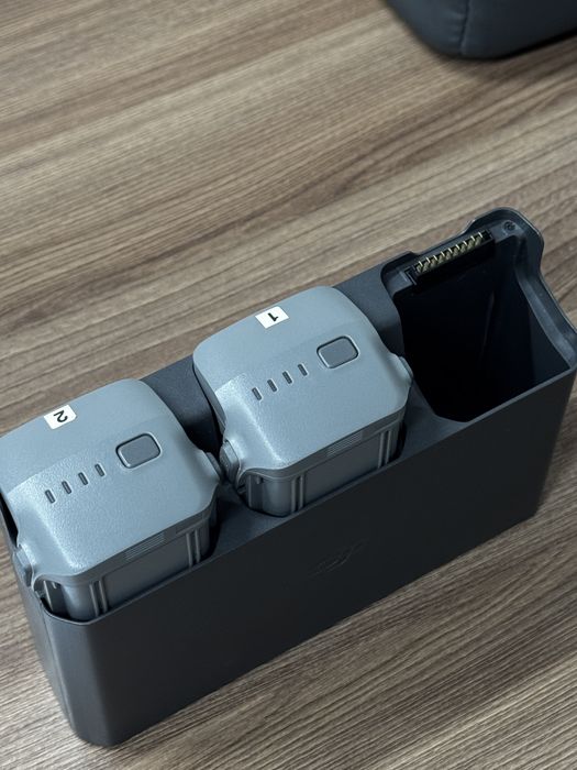 Продам дрон DJI AIR 3 fly more combo RCn2