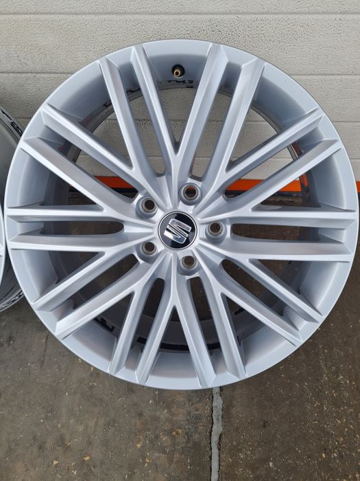 Оригинални джанти за СЕАТ SEAT SKODA VW AUDI R18 5x112 ET45 7J