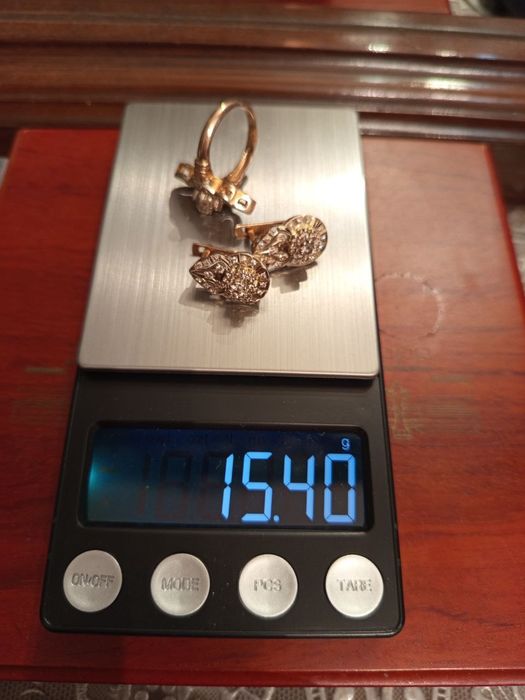 Золото 585 и750пробы,фабричные,б/у,но в хорошем состоянии, продажа тол