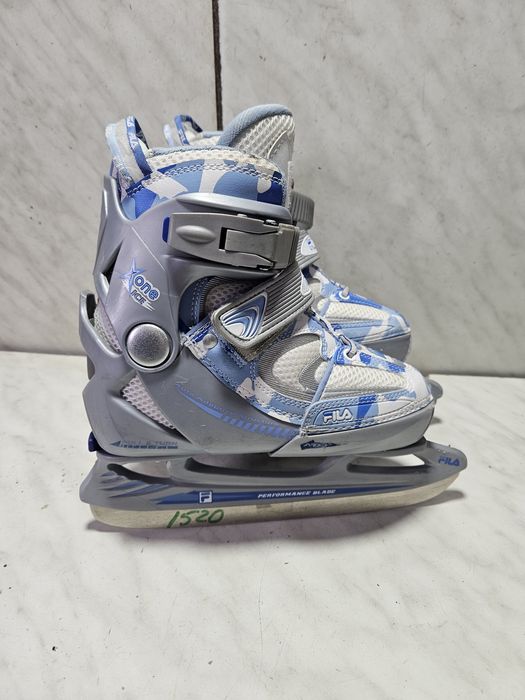 Patine 1520 gheata reglabile Fila marime 32-33-34-35  .