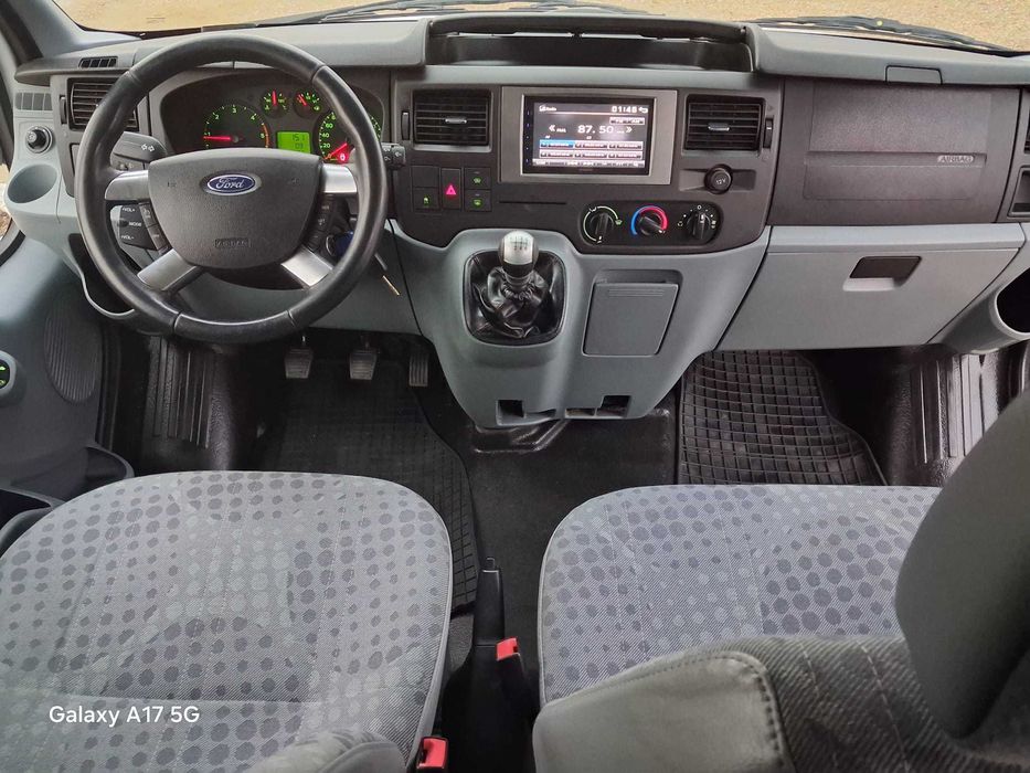 Ford Transit 8+1 2013