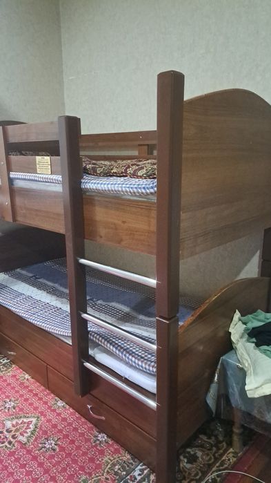 Двухъярусная кровать для спальни