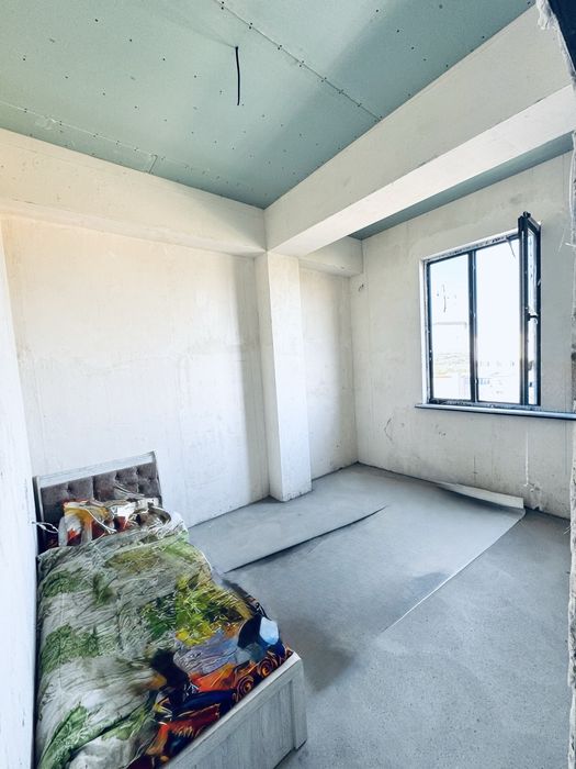 Продается 4 комнатная квартира. Мирзо Улугбекский район. Экобазар.