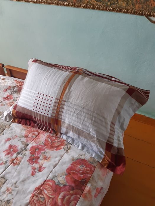 Постельное белье и подушки