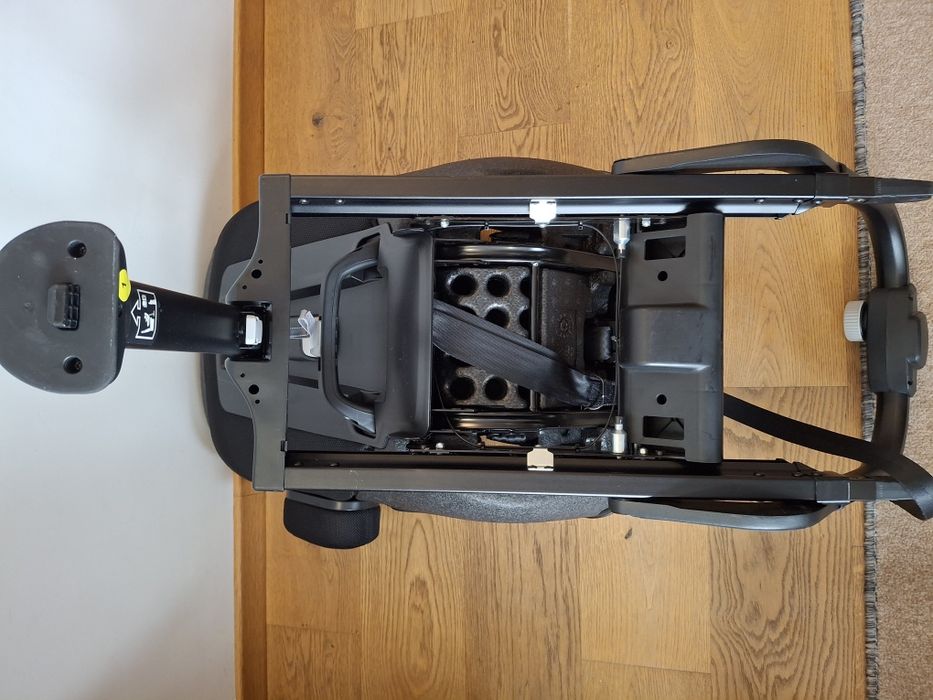 Axkid ONE 2 – премиум столче, обратно на движението | Без забележки