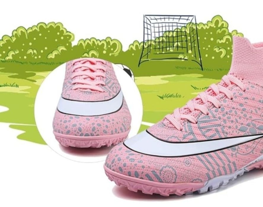 Ghete de fotbal,roz ,piele ecologica,masura 32,34 si 36